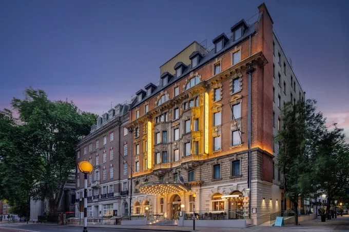 The Memoir Club exterior